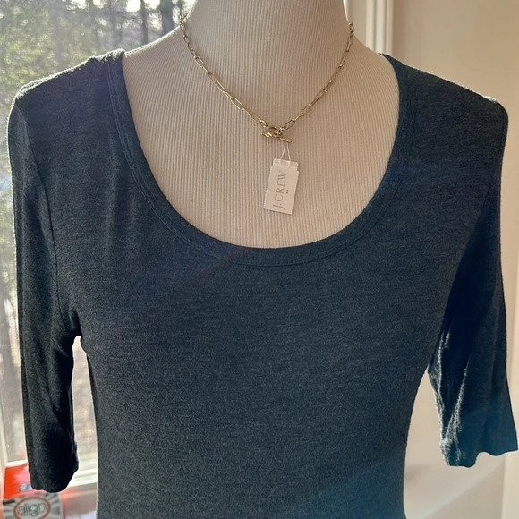 Zenana Outfitters Chico Elbow length Scoopneck Tee, Sie small, Like new - Picture 2 of 6